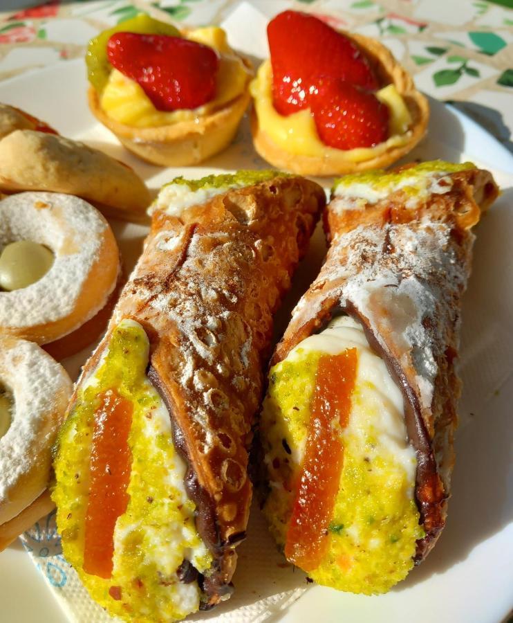 Bed And Breakfast Rosangela タオルミーナ エクステリア 写真